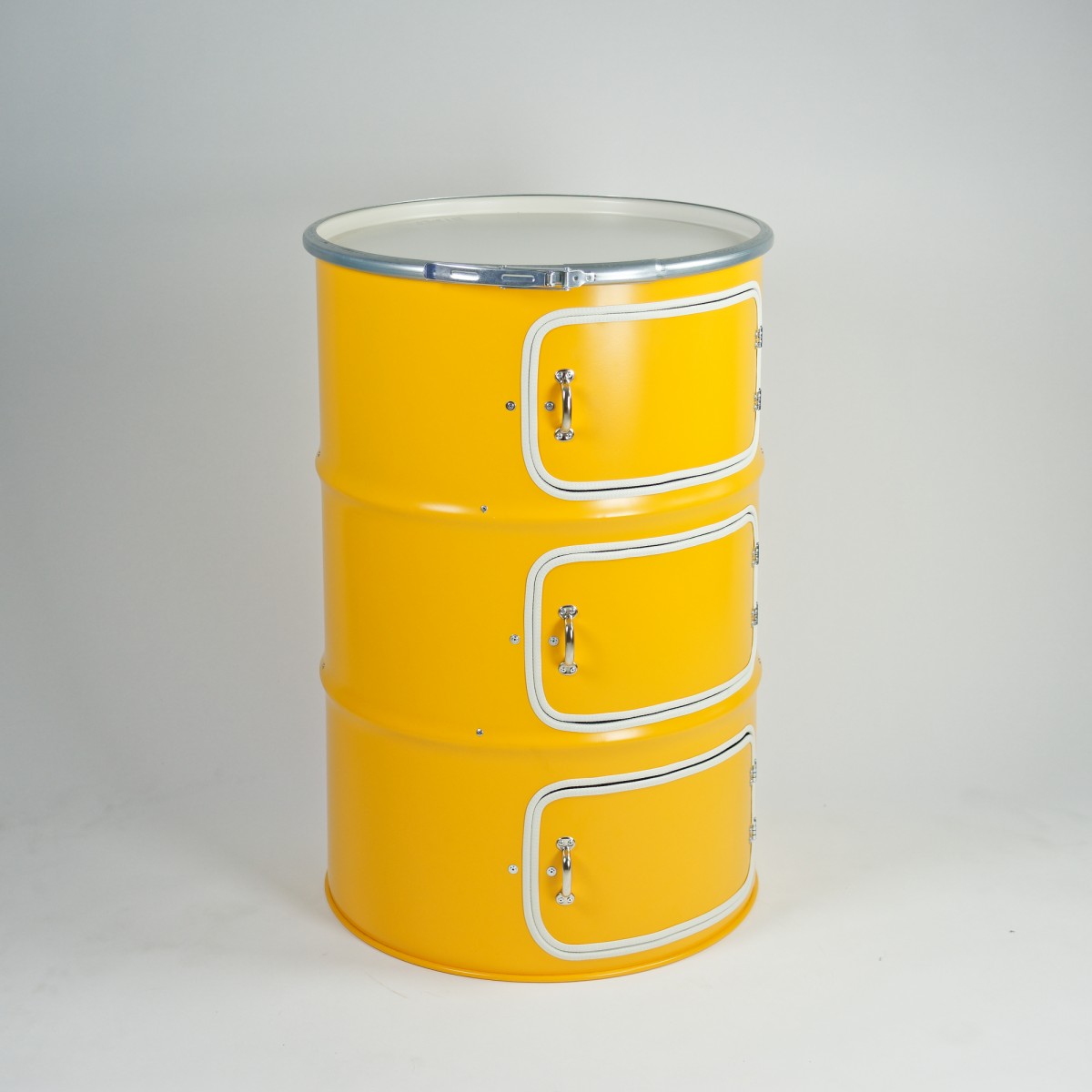 Lockengelöt - Dreitürer aus einem Ölfass