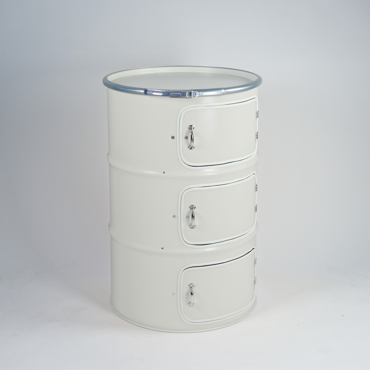 Lockengelöt - Dreitürer aus einem Ölfass