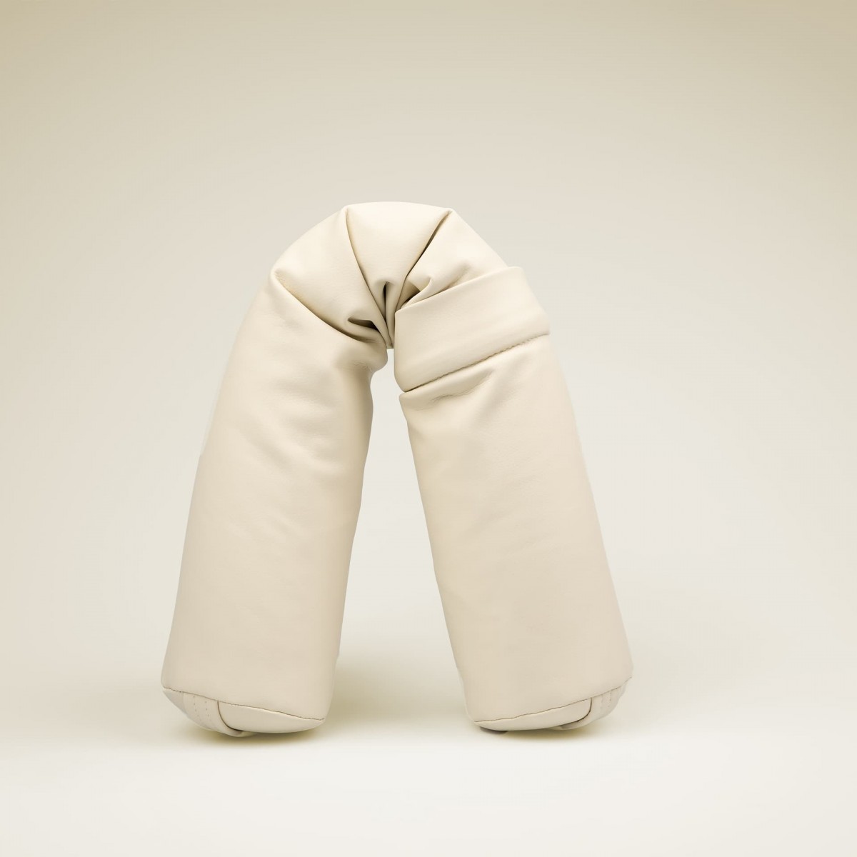 paddo Namibian ivory - Ergonomisches Positionierungskissen, flexible Ergorolle für Deinen Schreibtisch