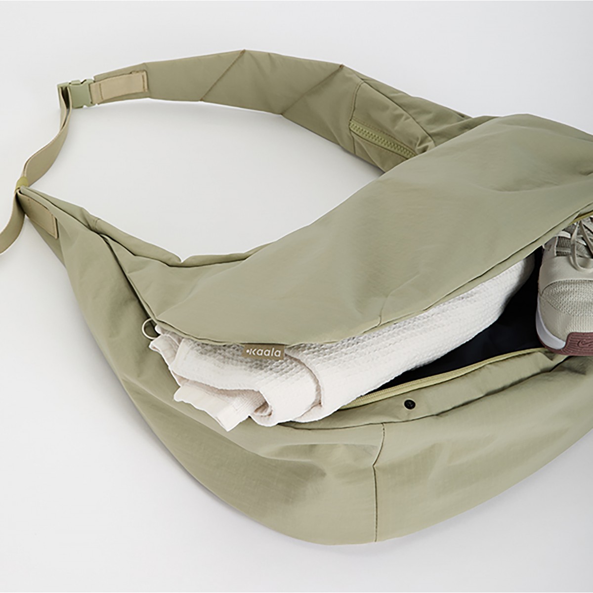 Aada I Moon Bag I pale olive