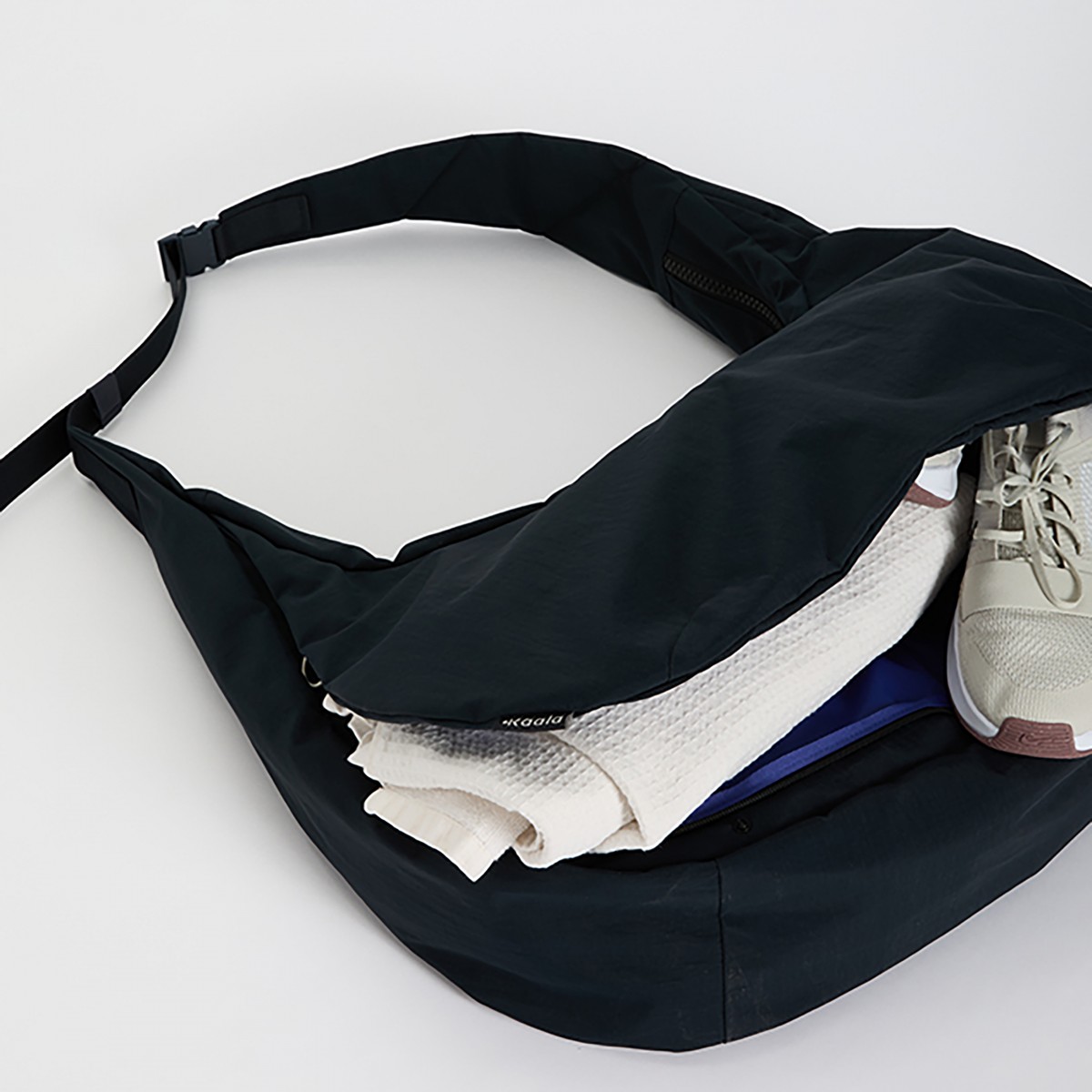 Aada I Moon Bag I raven