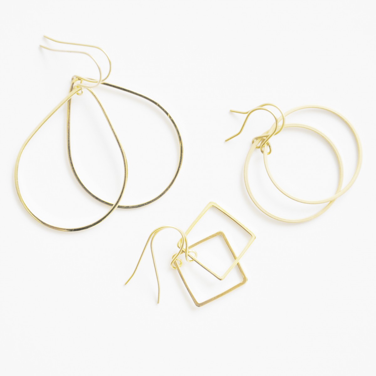 nahili OHRRINGE "Shapes" minimal Anhänger - Quadrat gold oder silbern (weißgold) plattiert 