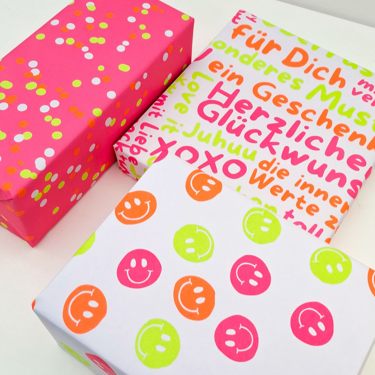 Bow & Hummingbird Geschenkpapier "Neon Konfetti" aus Recyclingpapier