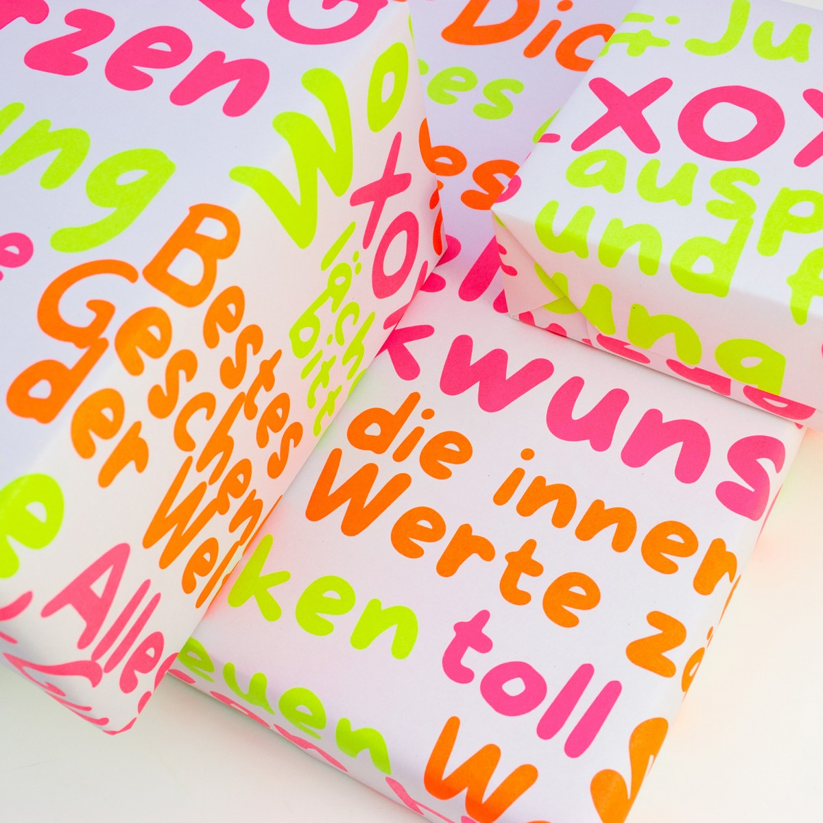 Hallo Neon Geschenkpapier-Set