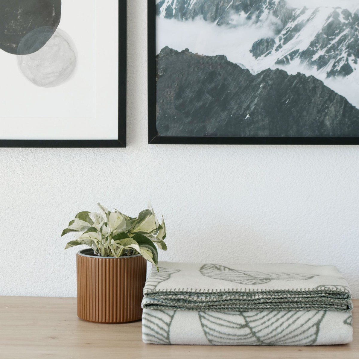 Weiche Kuscheldecke BERIT, Made in Germany, 100% Bio-Baumwolle, Blätter
