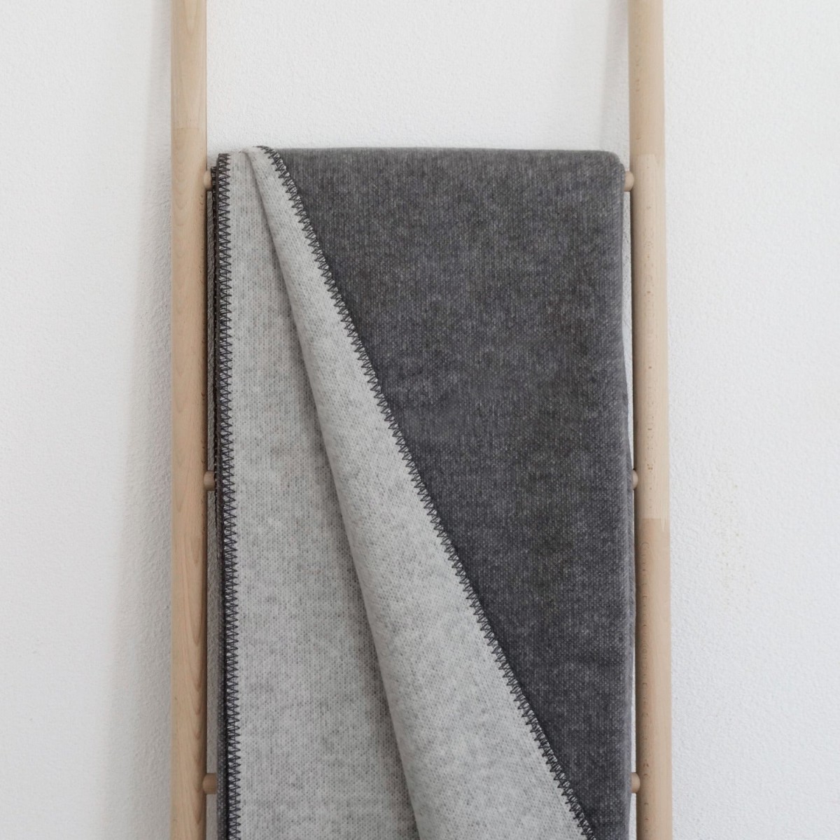 weiche Kuscheldecke THOR - recycelte Baumwolle - EXTRA LANG - RIEMA