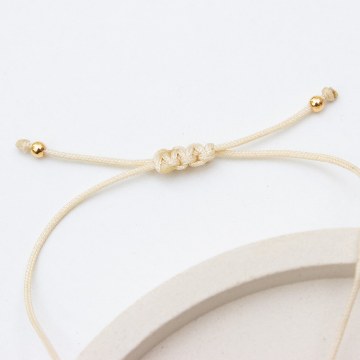 Bow & Hummingbird Schneeflocken Armband 24K vergoldet „Merry Christmas“ – Weihnachtsarmband in Mint oder Creme, kleines Weihnachtsgeschenk,