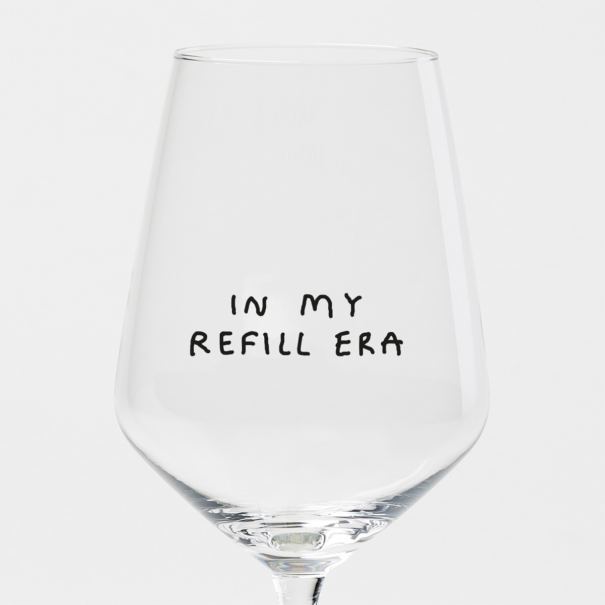 "In My Refill Era" Weinglas by Johanna Schwarzer × selekkt