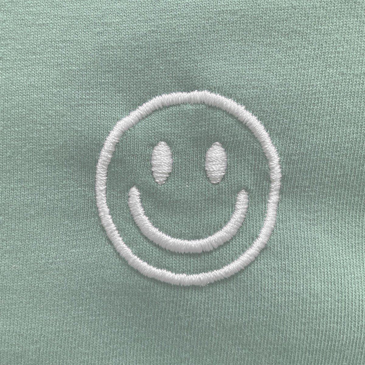 ORGANIC T-SHIRT SMILEY STICK WEISS | UNISEX | SALBEI – Studio Schön®