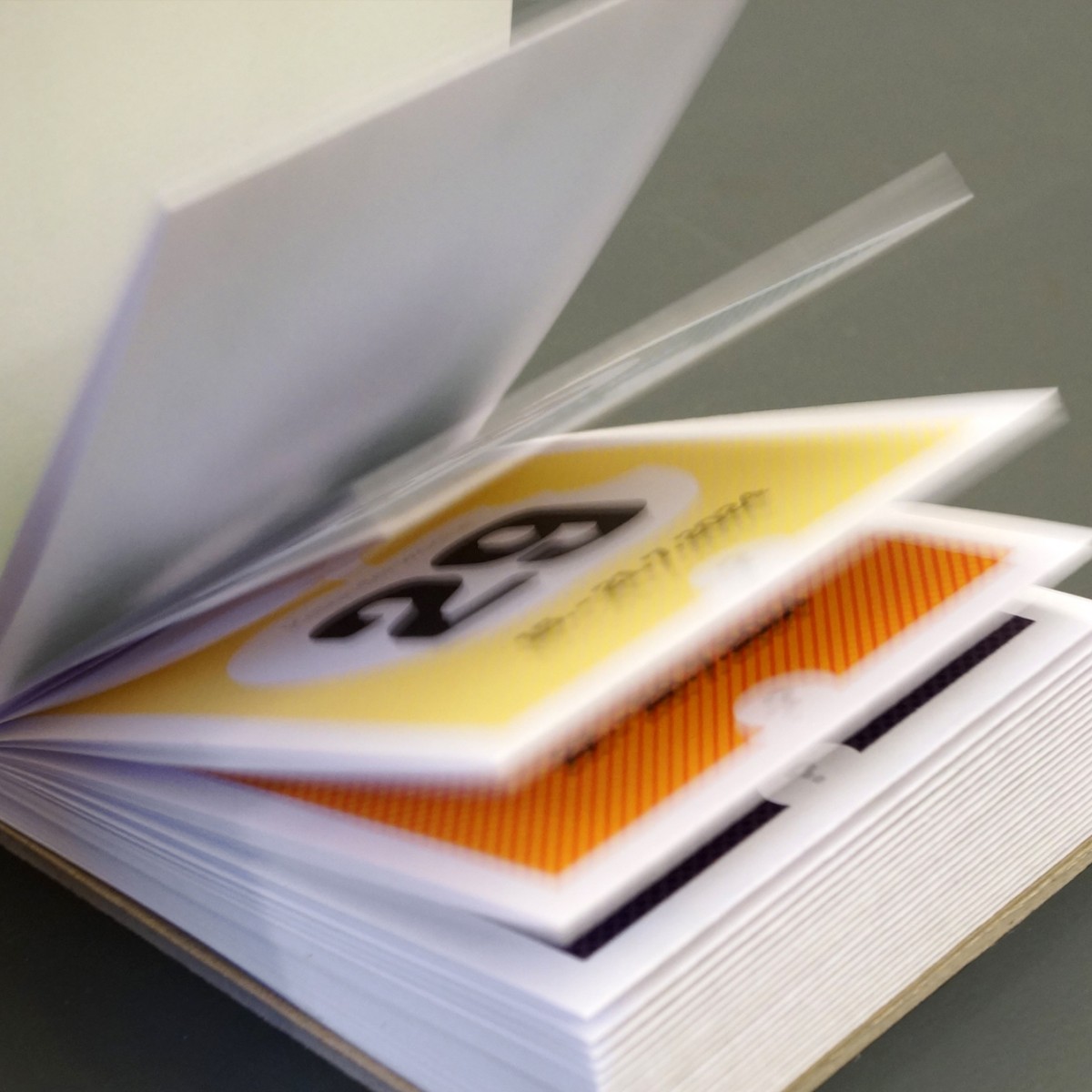 Wochenkalender „DER SAURE APFEL“ für 2026 – 52 kleine Überraschungsaufgaben zum Abreißen, von sperlingB.design Wochenkalender „DER SAURE APFEL“ für 2026 – 52 kleine Überraschungsaufgaben zum Abreißen, von sperlingB.design