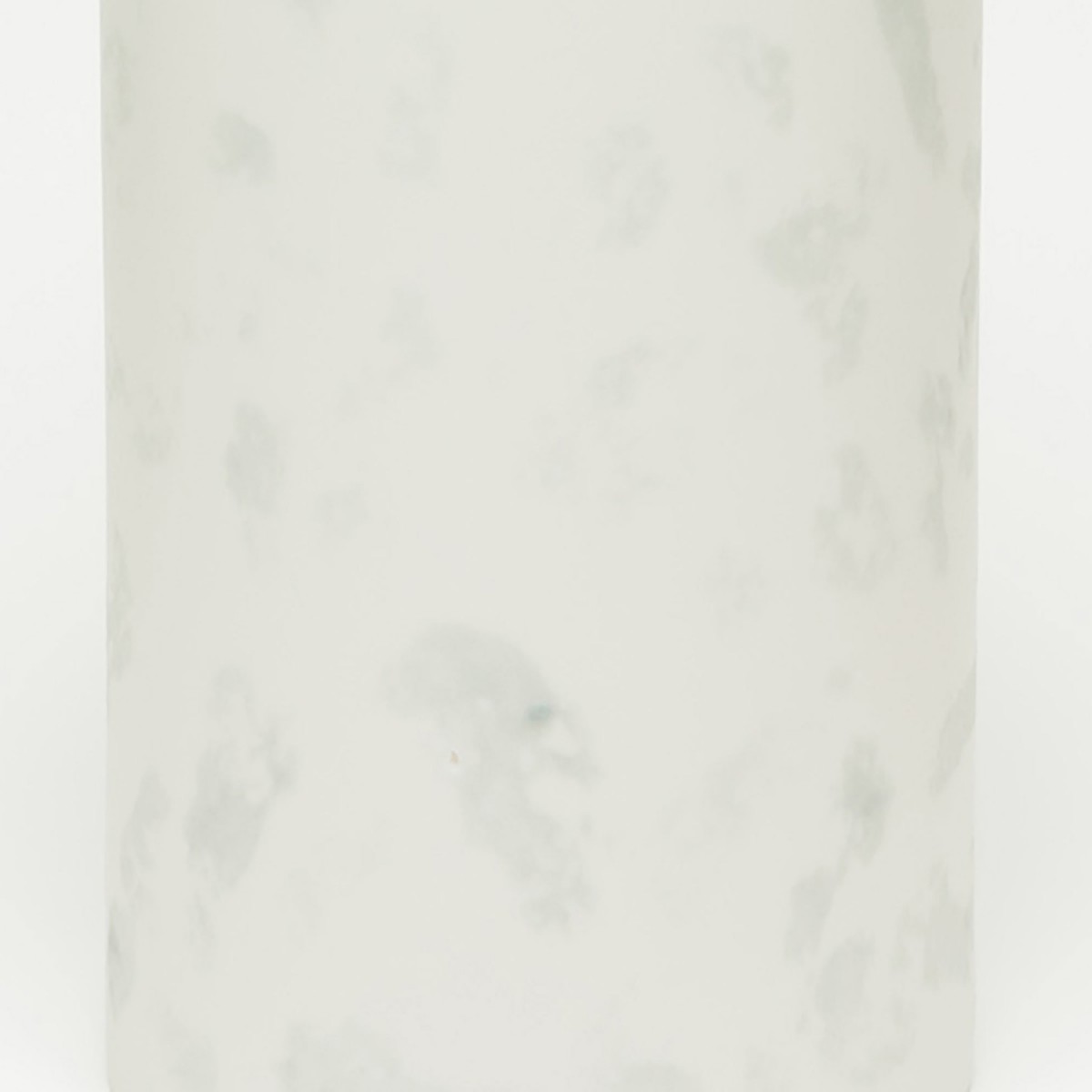 Rimma Tchilingarian – The Dotty Vase – Handgemachtes Porzellan, weiß und grau