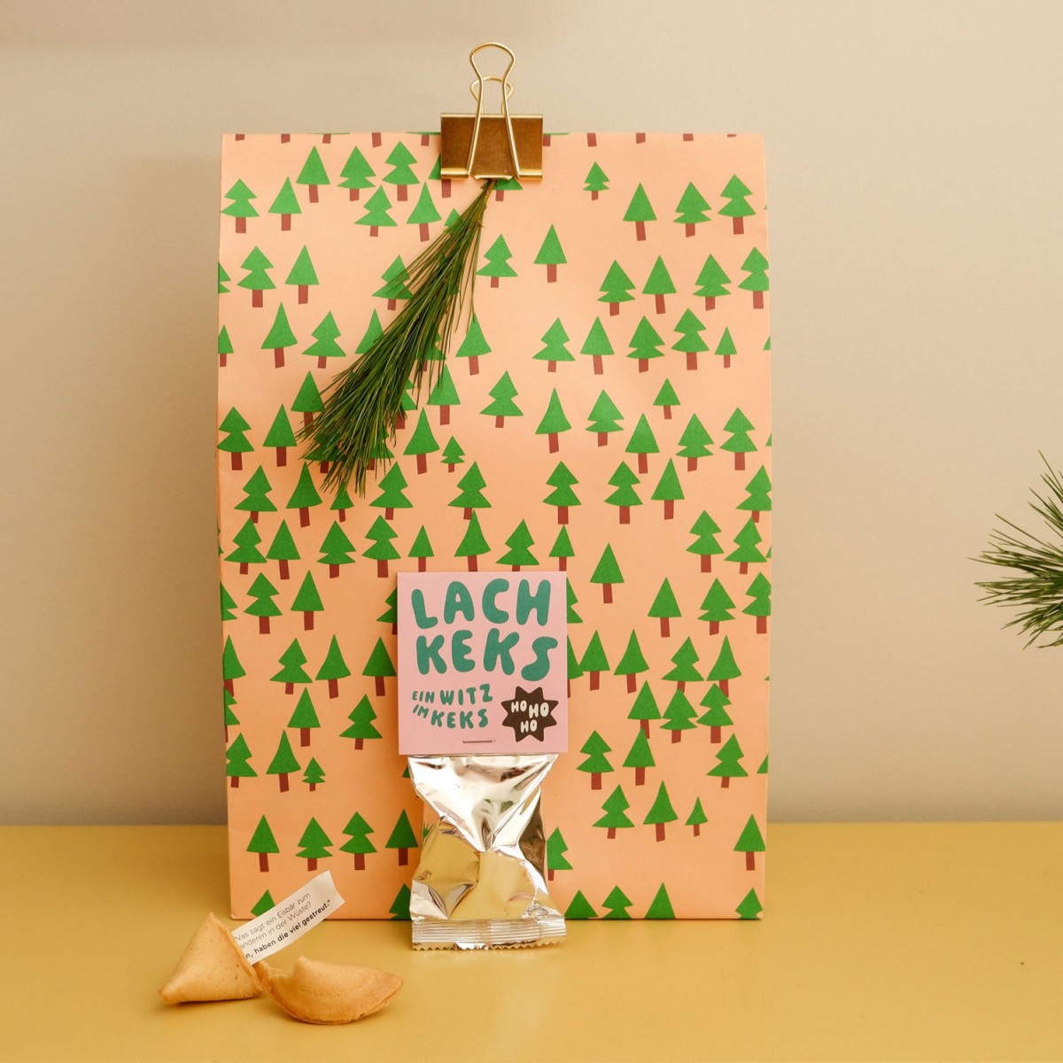 Lachkeks | Ein weihnachtlicher Witz im Keks | 24 Stück | Adventskalender | tinyday