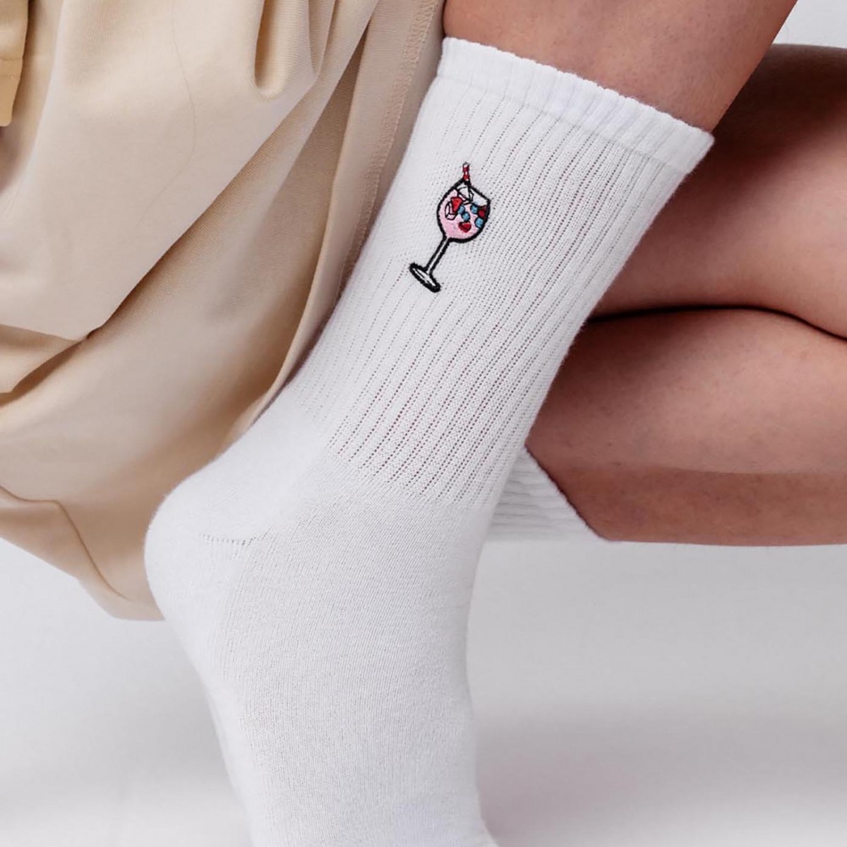 Wildberry Spritz | Bestickte Bio Baumwoll Socken | Fashion Drinks