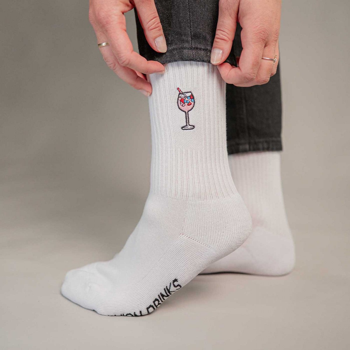 Wildberry Spritz | Bestickte Bio Baumwoll Socken | Fashion Drinks