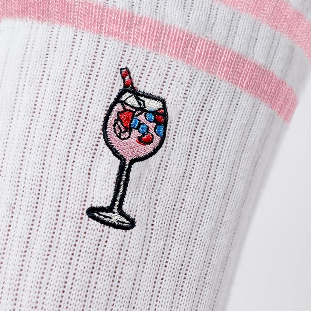 Wildberry Spritz Stripes | Bestickte Bio Baumwoll Socken | Fashion Drinks