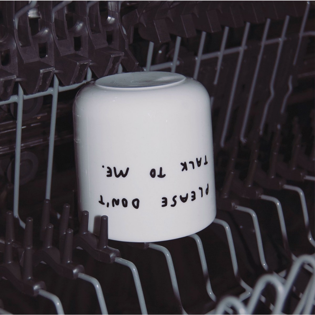 PLEASE DON'T TALK TO ME - Becher - yahya studio, johanna schwarzer