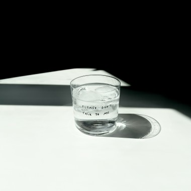 PLEASE DON'T TALK TO ME Glas – yahya studio, johanna schwarzer