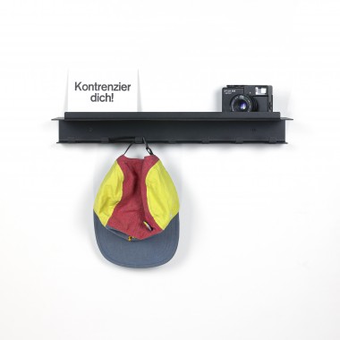 HERRRICHTER OBJEKTE - Abstellkammer Hakenleiste - RAL 9005 Tiefschwarz