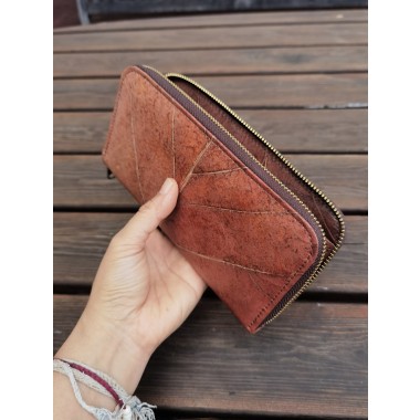 Portemonnaie/ Geldbörse aus recycelten Blättern, Nachhaltige vegan Brieftasche mit Zipper in Rot/ Braun - Vegan & umweltfreundlich