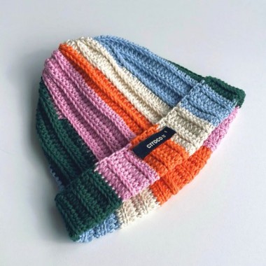 'Two-Tone' gehäkelte Beanie von crroco studio (Flieder-Butter / Bunt)