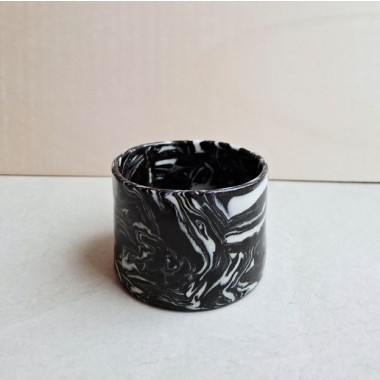 Skelini – Kaffeetasse aus Porzellan in Schwarz-Weiß