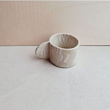 Skelini - Kaffeetasse aus Keramik - weiß-cremige Farbkombination