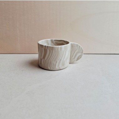 Skelini - Kaffeetasse aus Keramik - weiß-cremige Farbkombination