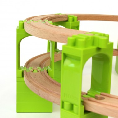 Noppi Eisenbahn Bundle - Bau die Helix-Spirale mit 4 Etagen über 80 Teile. Von Neue Freunde