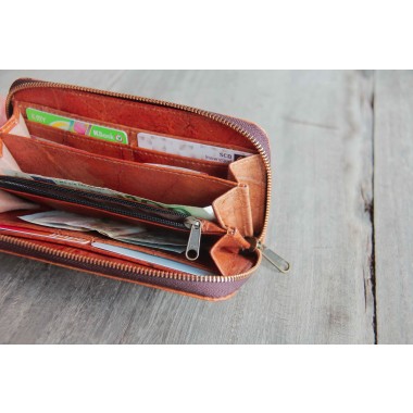 Portemonnaie aus recycelten Blättern / Nachhaltige vegane Brieftasche in orange - braun BY COPALA