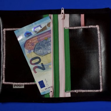 Tabaktasche / Portemonnaie – Upcycling aus LKW-Plane - Schwarz & Grün - Pikto3000