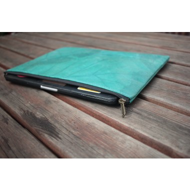 Gefütterte nachhaltige Laptop Hülle 15–16" aus Blattleder – Vegane, handgenähte & wasserabweisende Laptoptasche für MacBook Air/ Pro -türkis