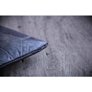 Gefütterte nachhaltige Laptop Hülle 13–14" aus Blattleder – Vegane, handgenähte & wasserabweisende Laptoptasche für MacBook Air / Pro - blau