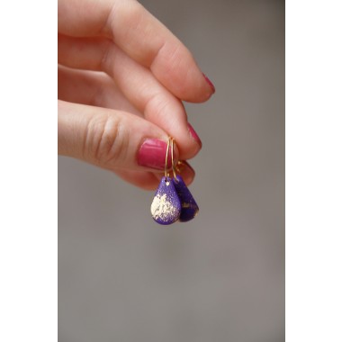 Salut Julie • Polymerton Ohrring 'violet x gold leaf drop '