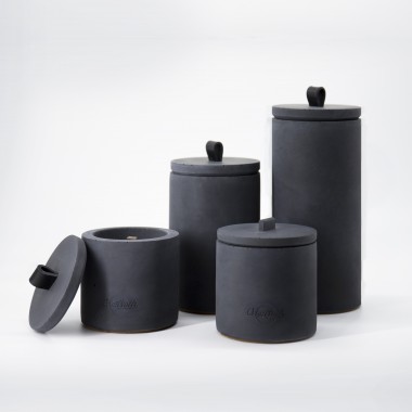 Nachfüllbares Beton-Outdoor-Feuer “DARK M“ – mit Betondeckel von Grellroth Design