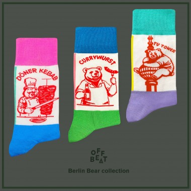 Berlin Bear hugging TV tower von Offbeat