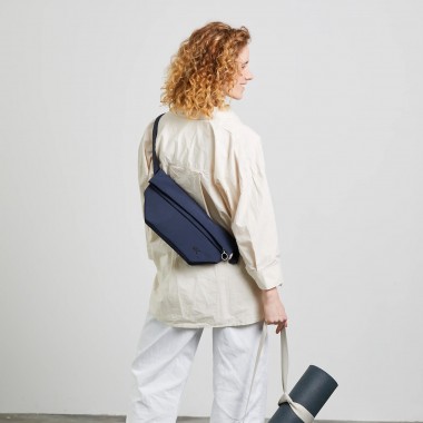Taavi | Sling Bag | kaala | blueish black