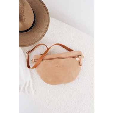OAY || Brusttasche HALFMOON aus Naturleder - cognac braun