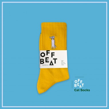 Gerippte mürrische Katze Socken von Offbeat