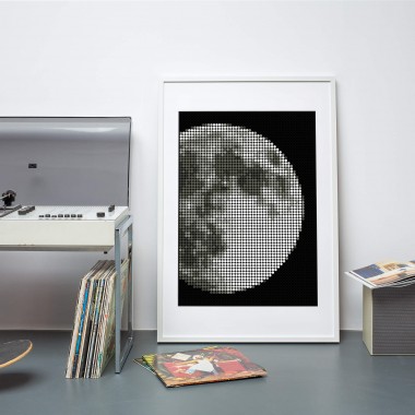 dot on Pixelart / DIY-Set mit Klebepunkten / moon 50x70 cm