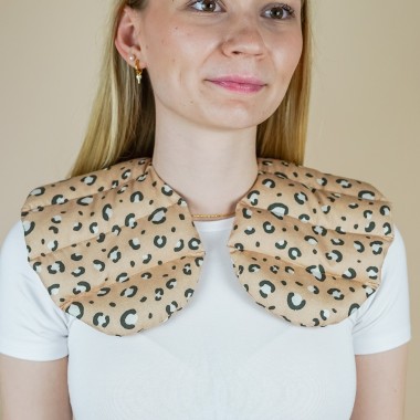 Nackenkissen mit Bio-Dinkel gefüllt "Leoprint" – Tochter von Walter