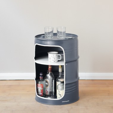 Lockengelöt - Minibar aus Hamburger Ölfässern