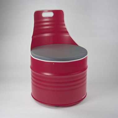 Lockengelöt - Sessel aus einem Ölfass