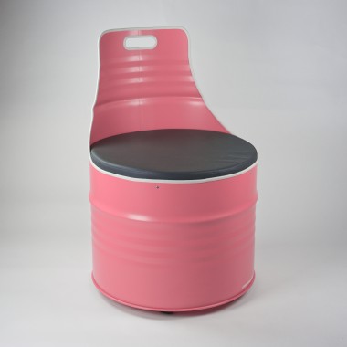 Lockengelöt - Sessel aus einem Ölfass