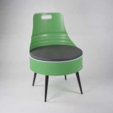 Stuhl aus einem Hamburger Ölfass - Lockengelöt