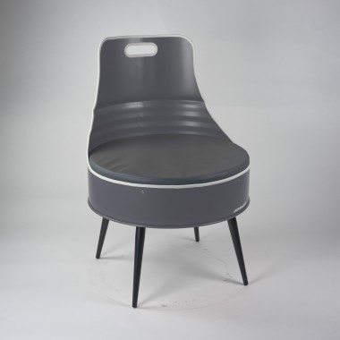 Stuhl aus einem Hamburger Ölfass - Lockengelöt