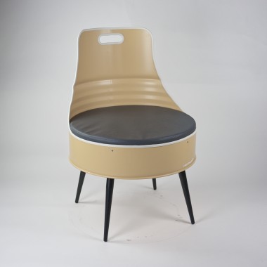 Stuhl aus einem Hamburger Ölfass - Lockengelöt