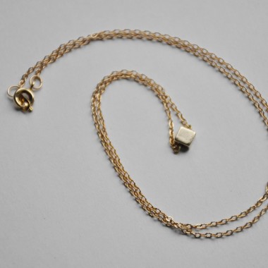 nahili KETTE "tiny square" minimal Anhänger - 14K gold plattiert