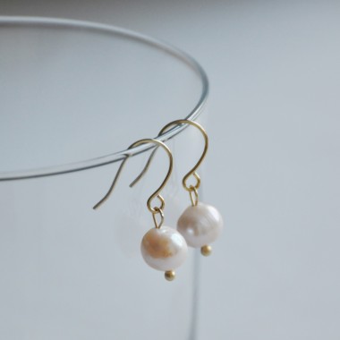 nahili OHRRINGE simply beautiful  "rose Pearl" pastellrosa Perlmutt Perle & 14K Gelbgold plattiert 