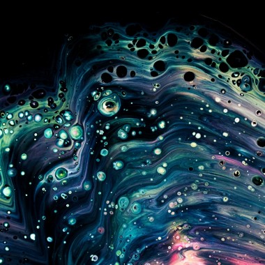 EUKIDIEN · THE LIQUID PICNIC CIRCLE OF CARE ·
"Three moods. One flow. Your skin, your senses, your story."