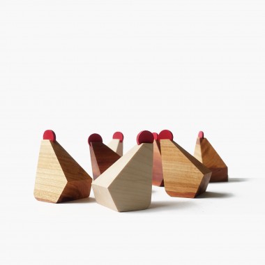 Einfachdesign, Huhn aus Holz in Zwetschge